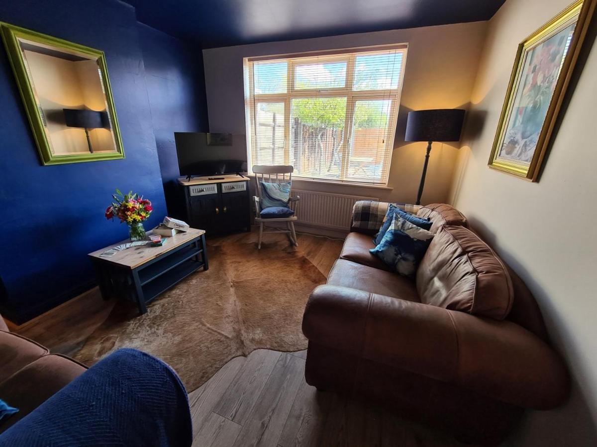 Rumer Hill House A Unique Boutique Styled Place To Stay In Cannock Close To A5 The Mcarthur Glen Outlet Great Wyrley Buitenkant foto