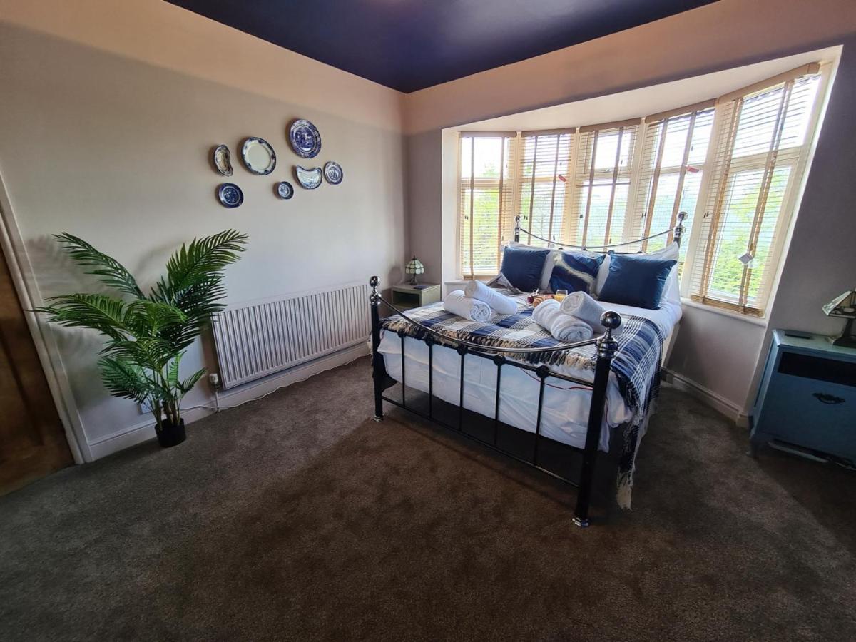 Rumer Hill House A Unique Boutique Styled Place To Stay In Cannock Close To A5 The Mcarthur Glen Outlet Great Wyrley Buitenkant foto